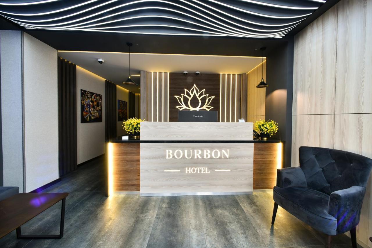 Bourbon Boutique Hotel Ereván Exterior foto